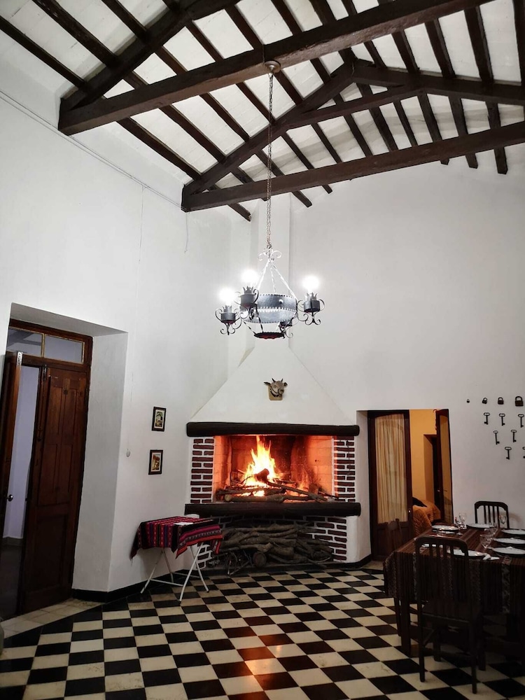 Finca historica los algarrobos