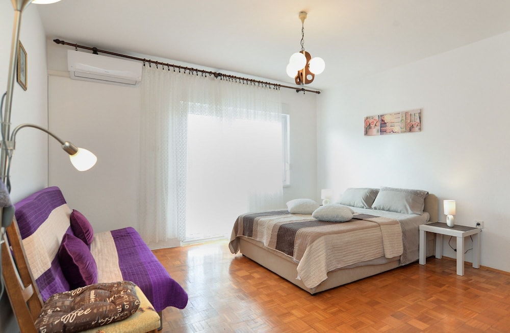 Apartment 1822 view 4