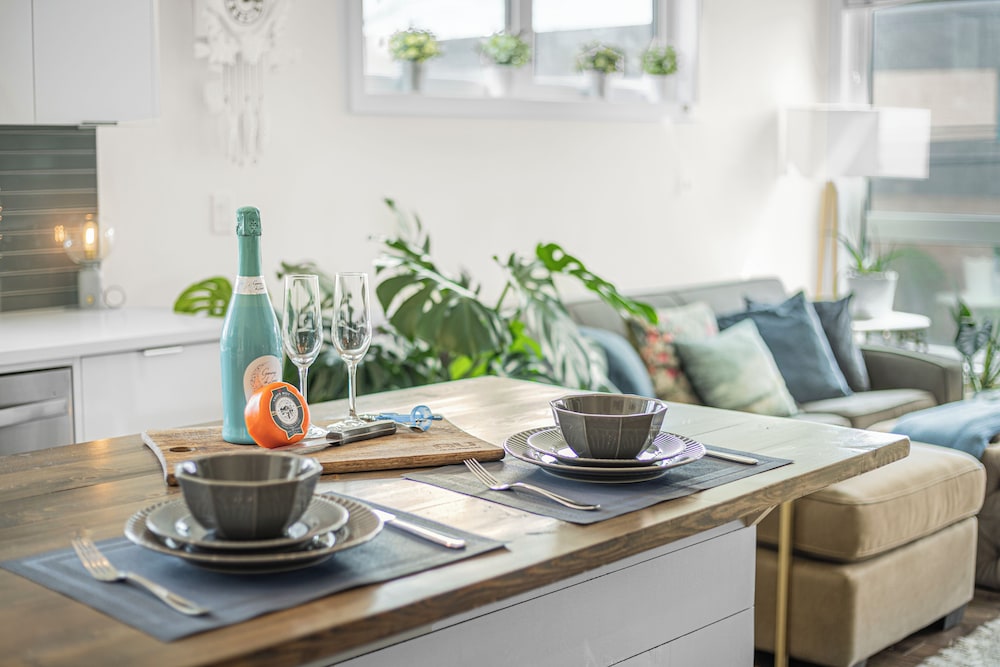 The Iris DT Condo with AC in Mission