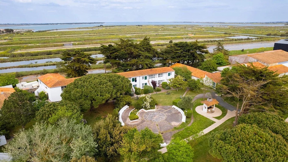 Holiday Home in Ars-en-re for Family