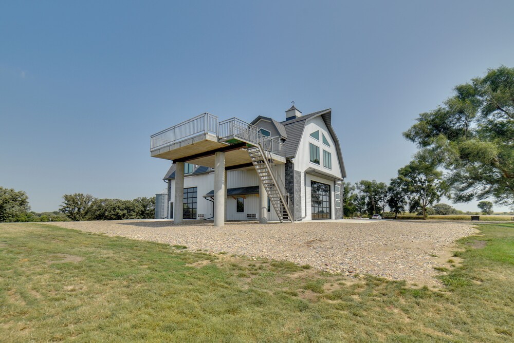 Iowa Family Home w/ Valley Views & Rooftop Deck view 5