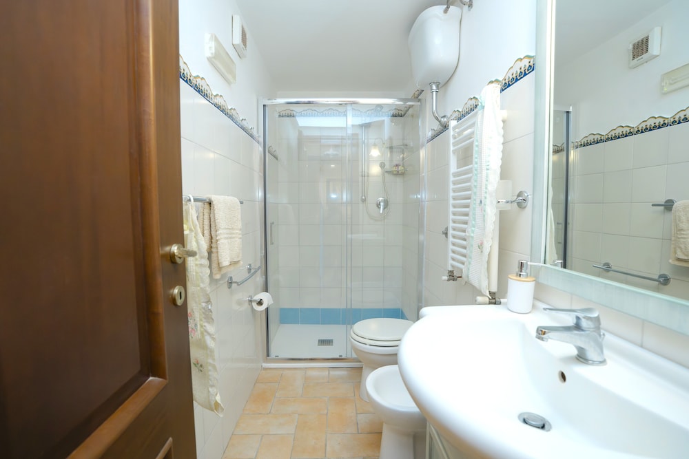 Tramonti Divini Amalfi Country House
