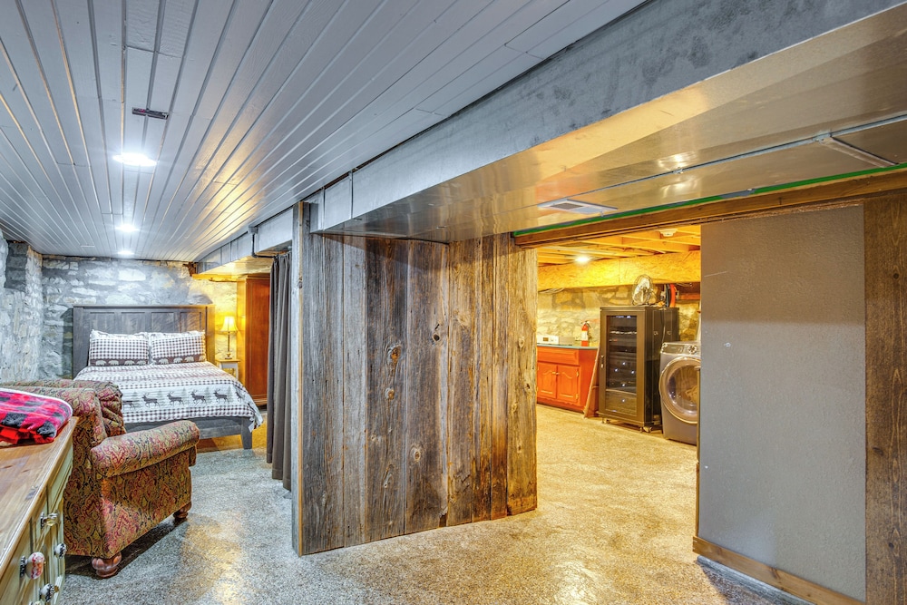 Stay & Sip: Group Ranch at Shamrock Hills Vineyard
