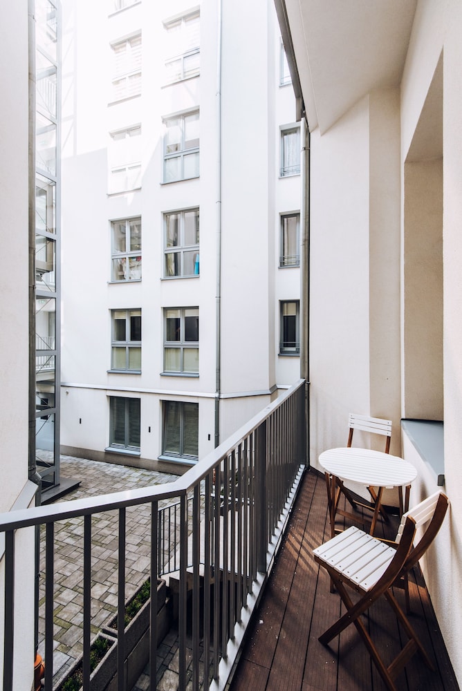 EchoDom 3 Apartments