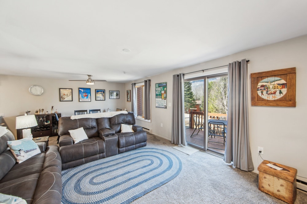 46er 15e - Stylish & Comfortable Mountain Retreat 2 Bedroom Townhouse by The Summit at Gore Mountain