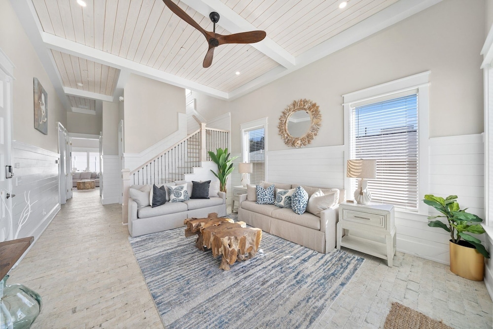 Pink Tequila Sunrise 7 Bedroom Home