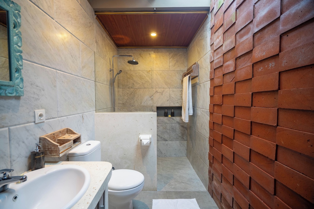 Alisa Private Villa