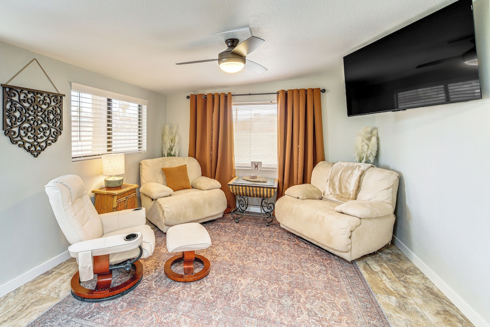 NEW Listing! Gorgeous Poolside Views: Havasu Haven