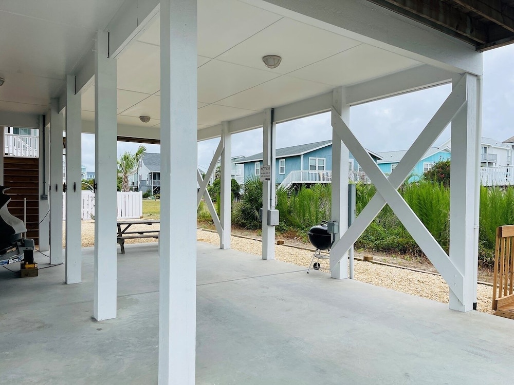 Compass Rose 4 Bedroom Home by RedAwning
