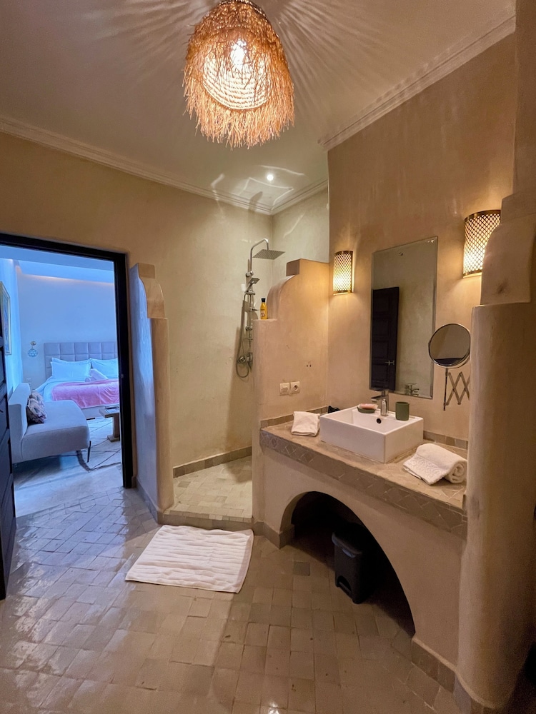 Riad Awatif le 36