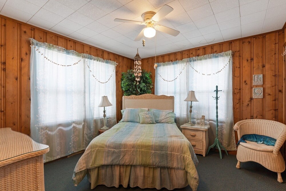 Yellow Bird 2 Bedroom Home by RedAwning
