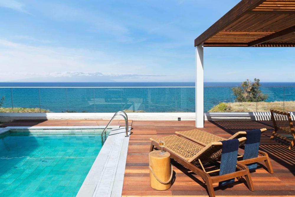Villa Omega Coastal Calm at Moonlight Villas