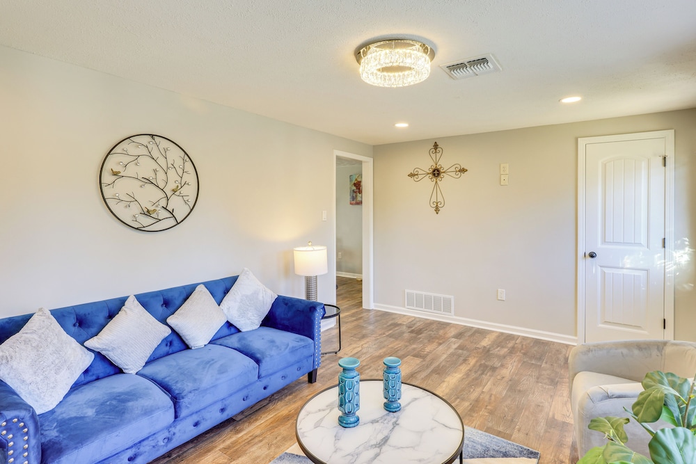 14 Mi to Montgomery: Updated Home Near Maxwell AFB