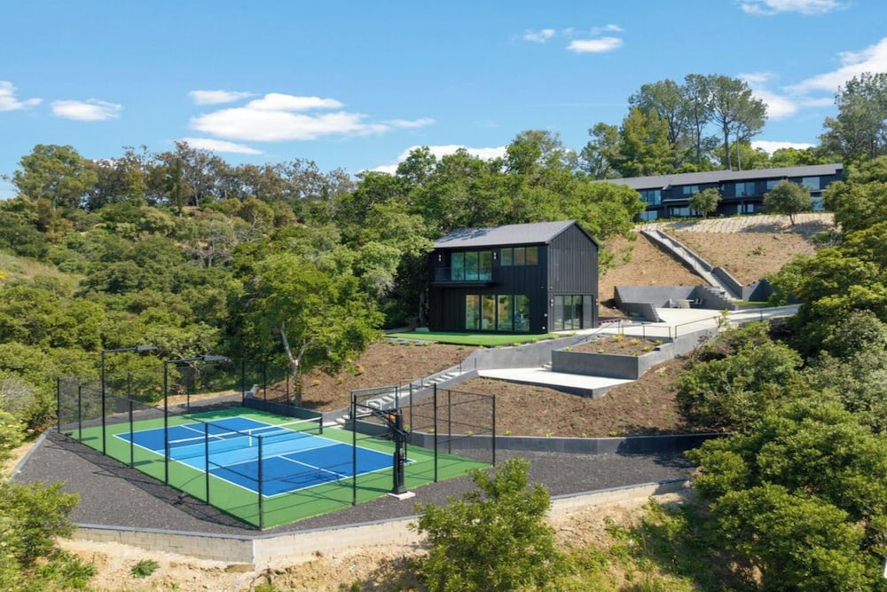 Oak Haven Sanctuary - Grand Estate With Pool, Guest House & Scenic Views