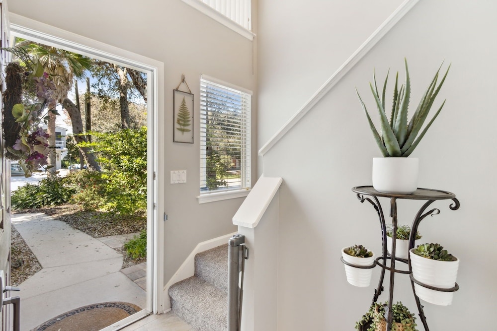 2754 1st Ave. A 2 Bedroom Duplex