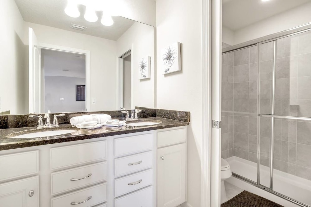 Brand New Luxurious Pool Home in Westside! 5bd/4ba #5ws690 - Image 5