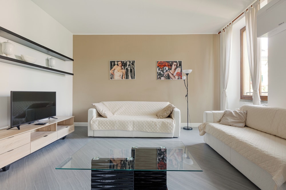 Brera Apartments in Garibaldi