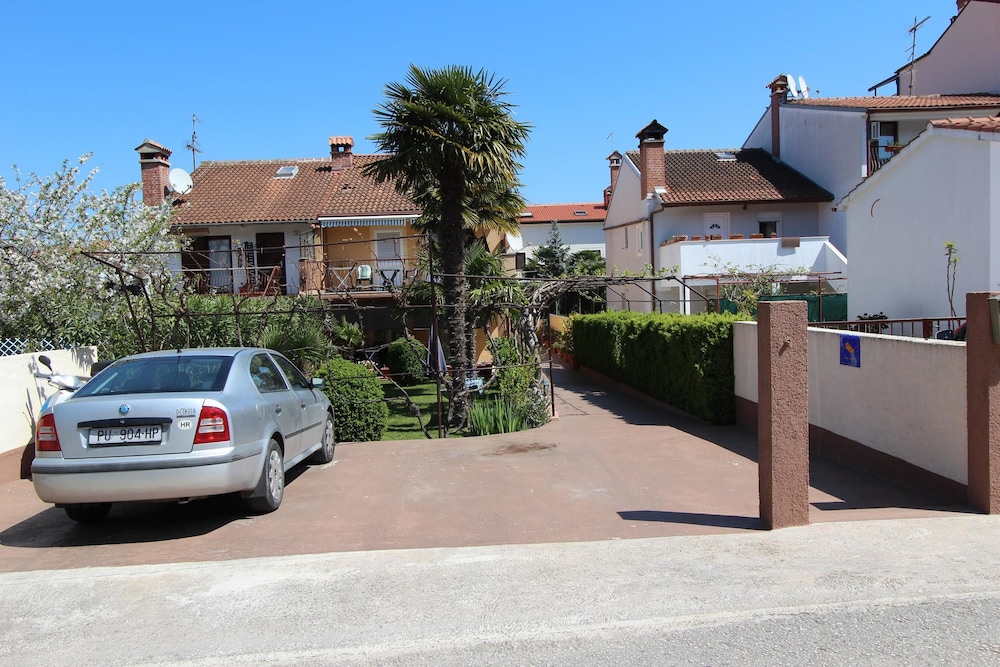 Guest House Mafi view 2