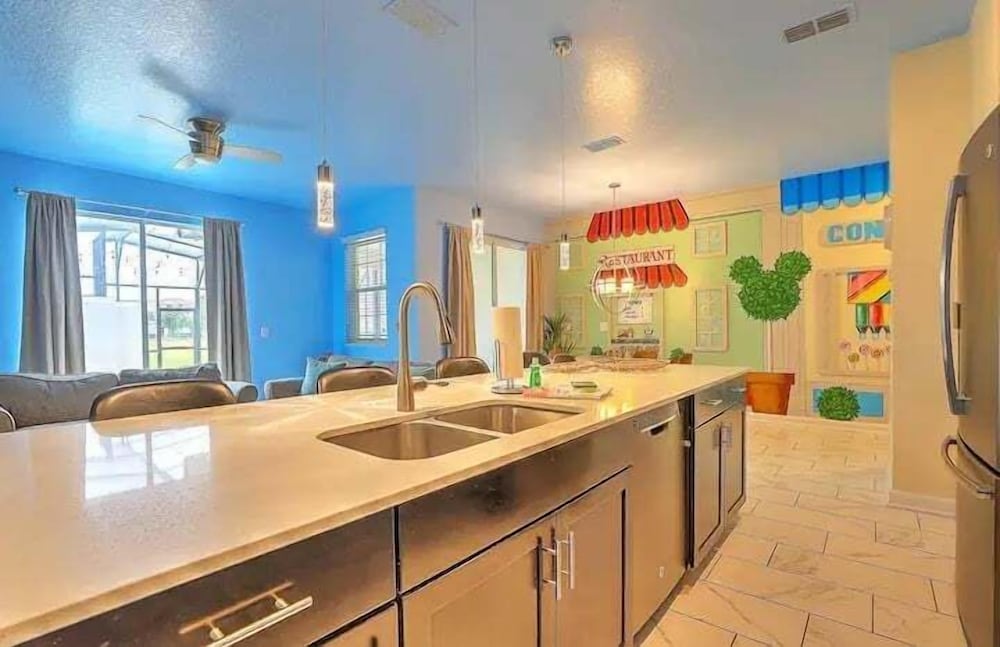 Let's Glo Now Adventure Cove Villa 4 Bedroom Townhouse