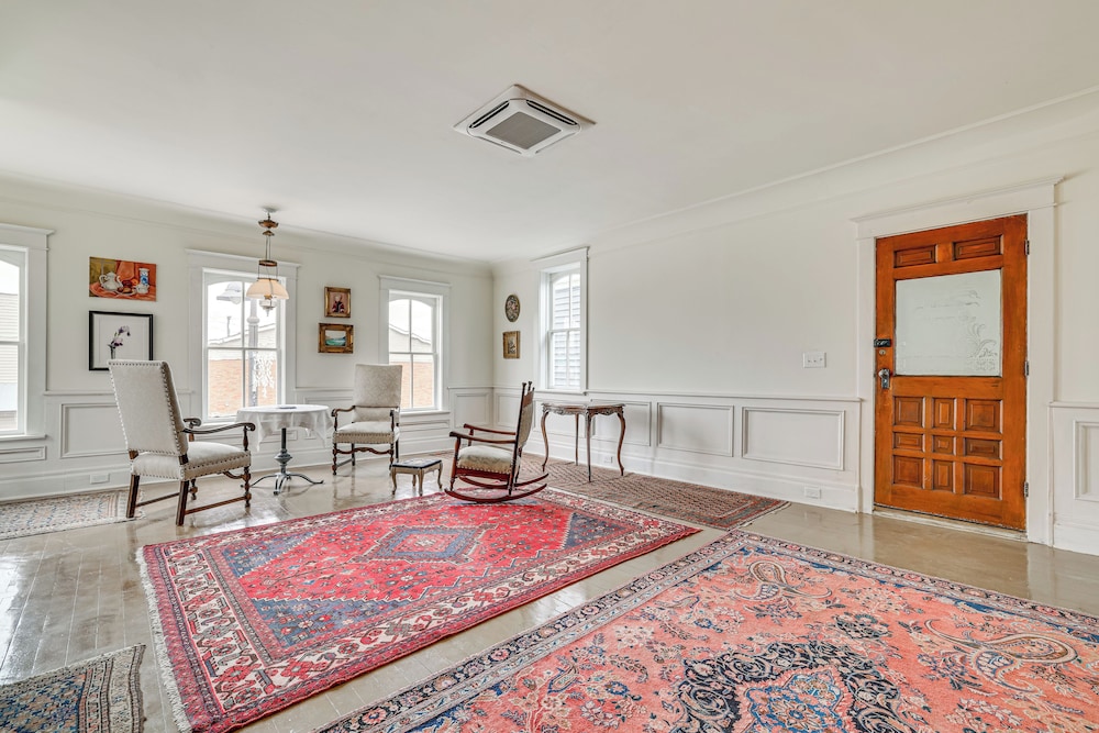 Walkable Main Street Location: Spring Grove Apt