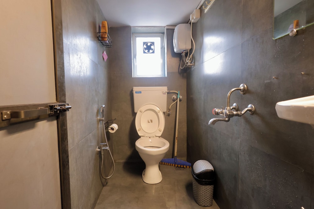 Locomo Hostel Mini - 9 mins from airport