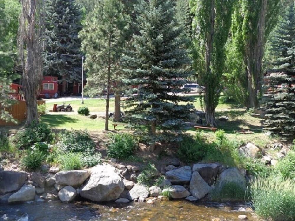 Loveland Vacations - Stoney River Lodge - Property Image 2