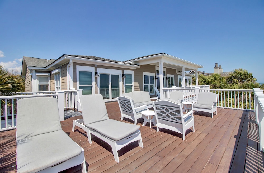 114 Ocean Boulevard by Avantstay Beachfront Infinity Pool Basketball Court Recently Renovated