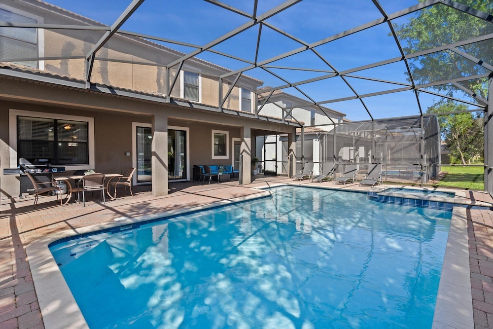 1437 Moon Valley Dr