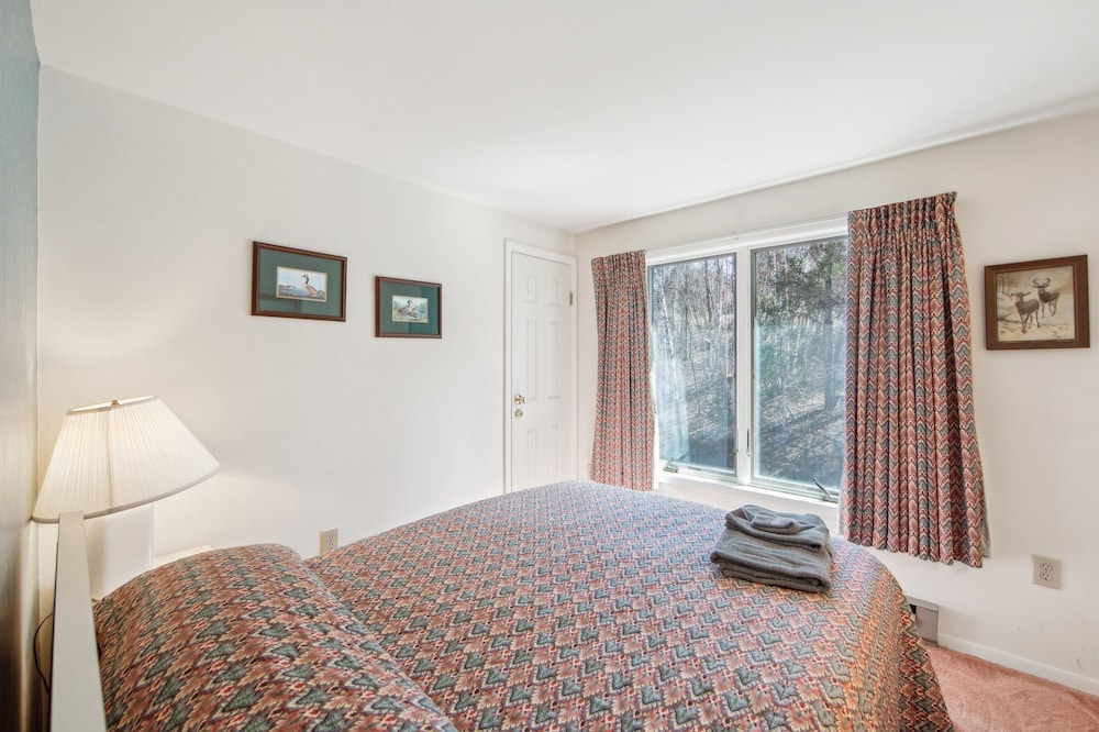 11D - Spacious & Family-Friendly Getaway 3 Bedroom Townhouse by The Summit at Gore Mountain