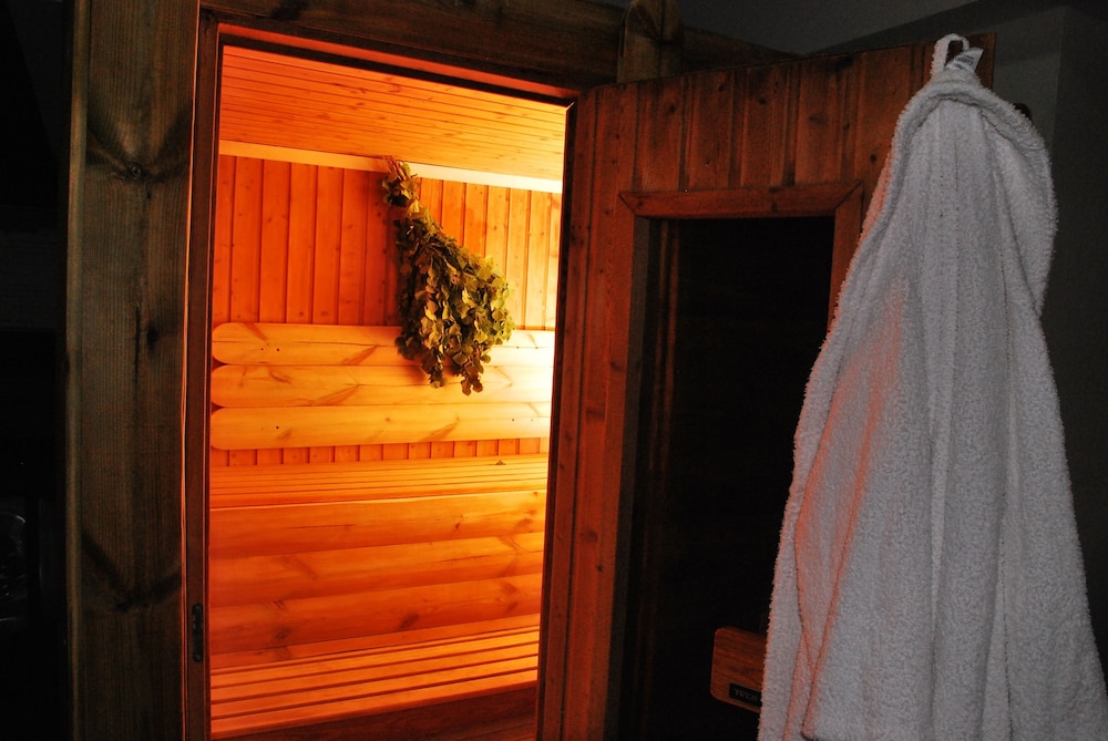 Mul Kineret Suites
