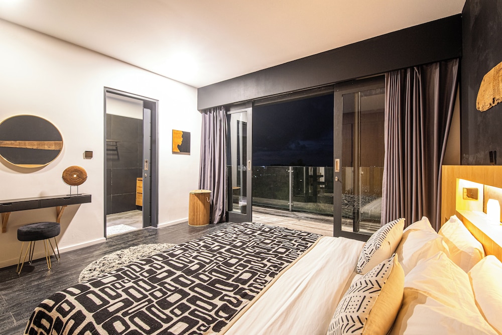 Stunning 6BR Villa 5 Mins to Bingin