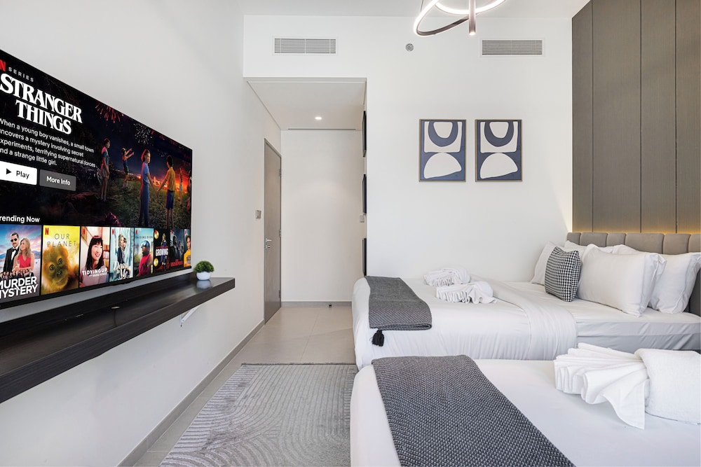 Grande Suites by Hostiva - Burj View
