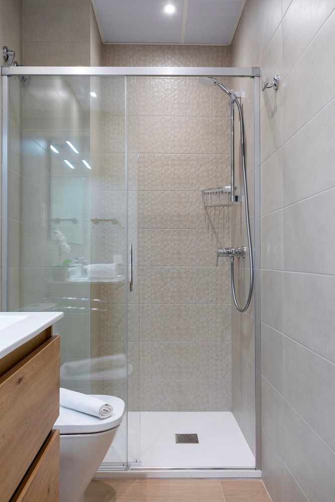 Cozy Central 2BD Apt in M Laga Trinidad Grund A