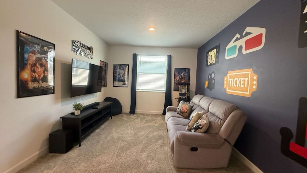 Upstay Championsgate Home w Pool BBQ Game Room