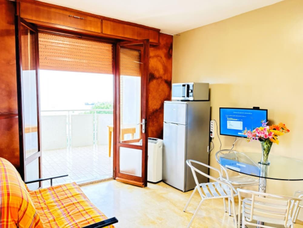 Bibione Flat With Wonderful sea View-beahost