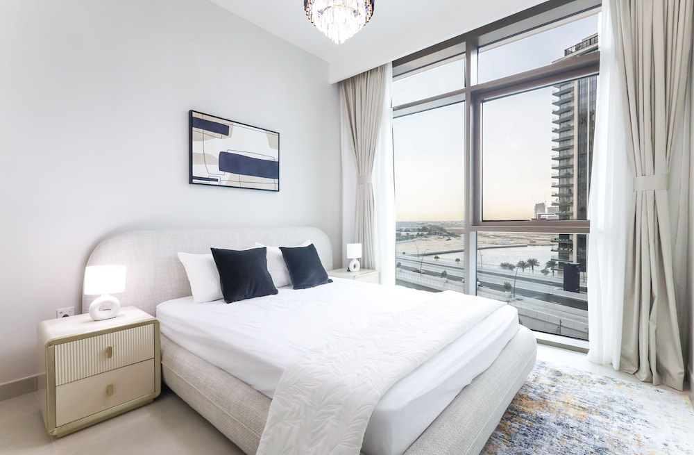 Elite LUX Holiday Homes - Dubai Creek Oasis 2BR Luxe w Burj View