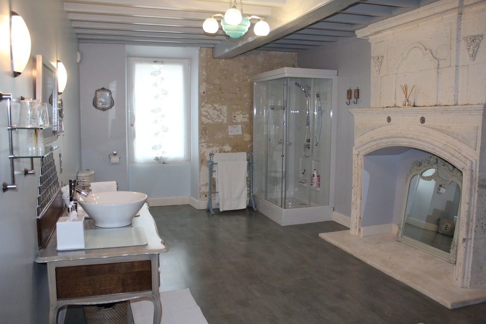 Le Patio Chambres et Table dHotes