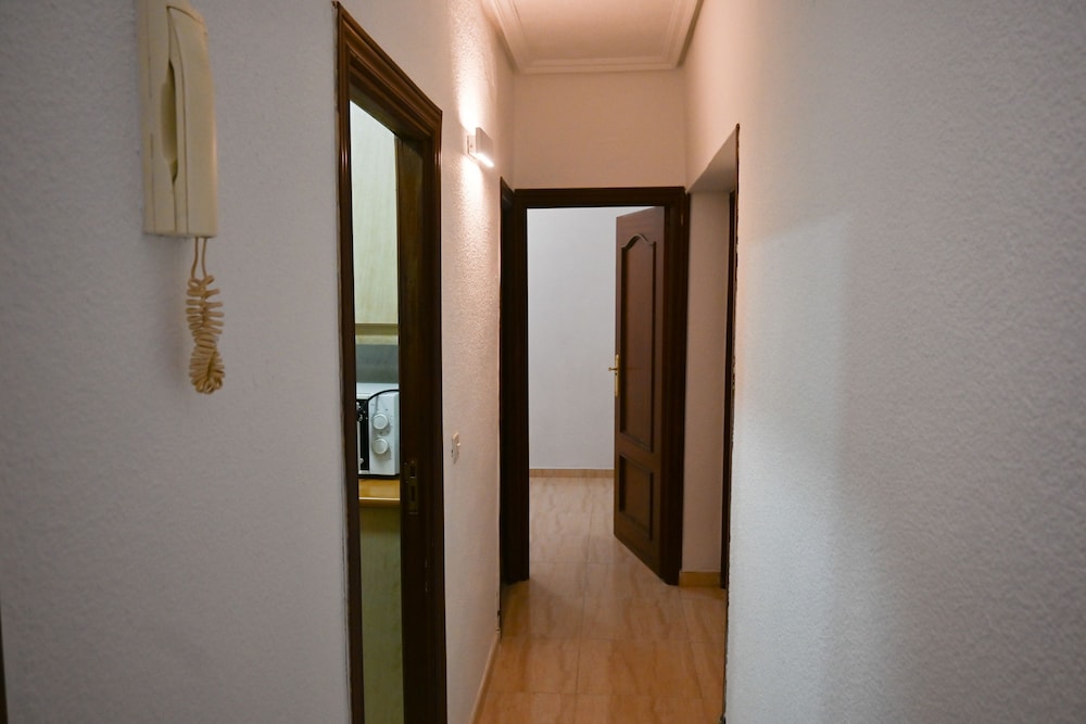M Amu10 Amplia Vivienda de dos Dormitorios en el