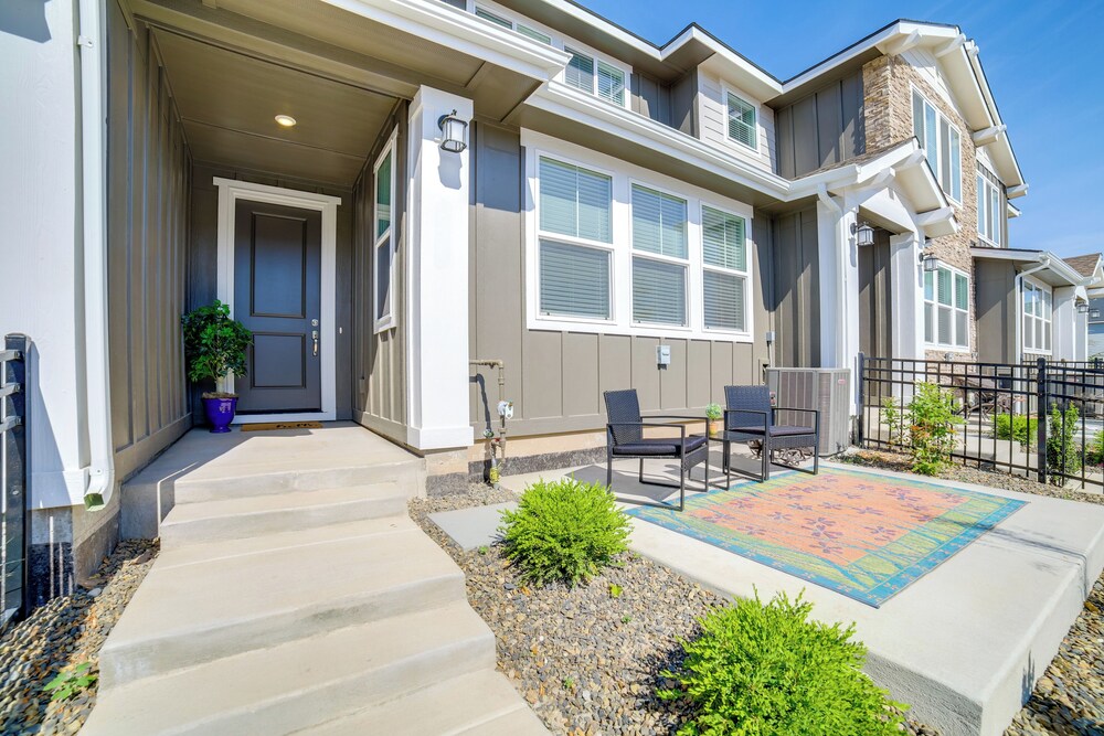 Pool, Park & Peace: 'skyview Landing' in Eagle!