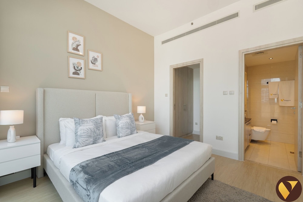 Vogue Business Bay Walkable to Dubai Mal