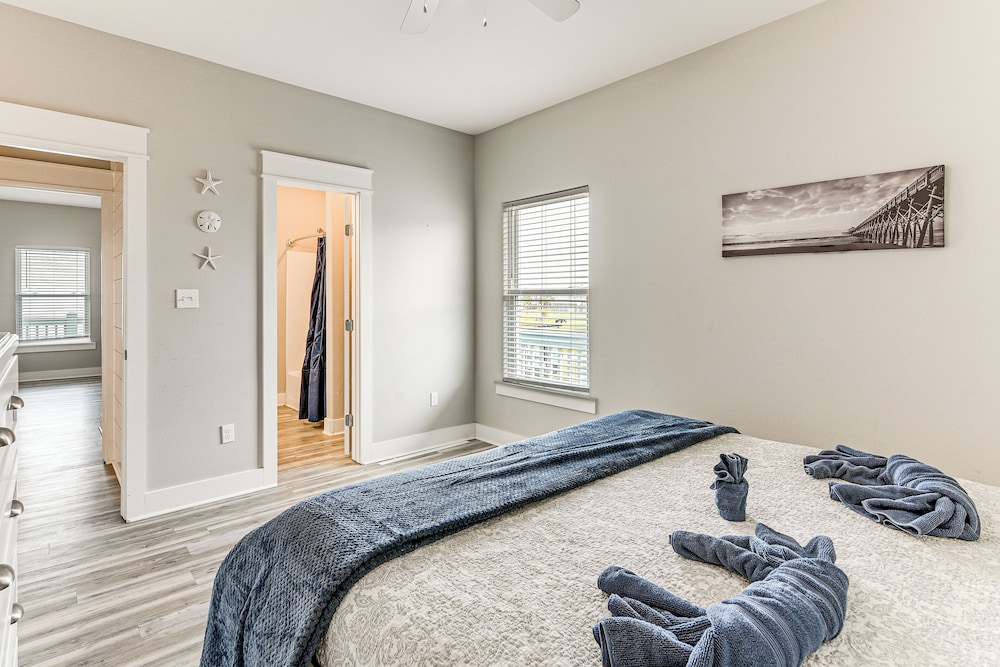 'the Beach House' Bolivar Peninsula Family Getaway