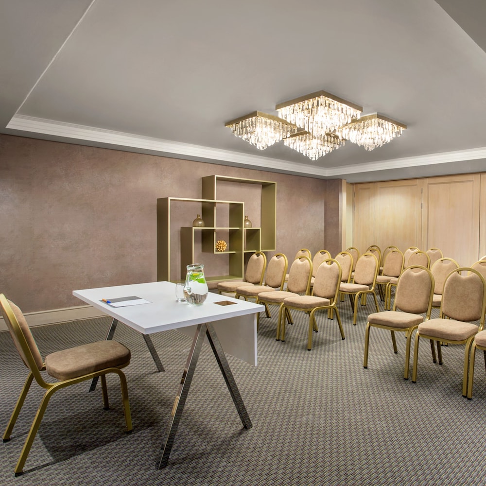 meeting & event spaces