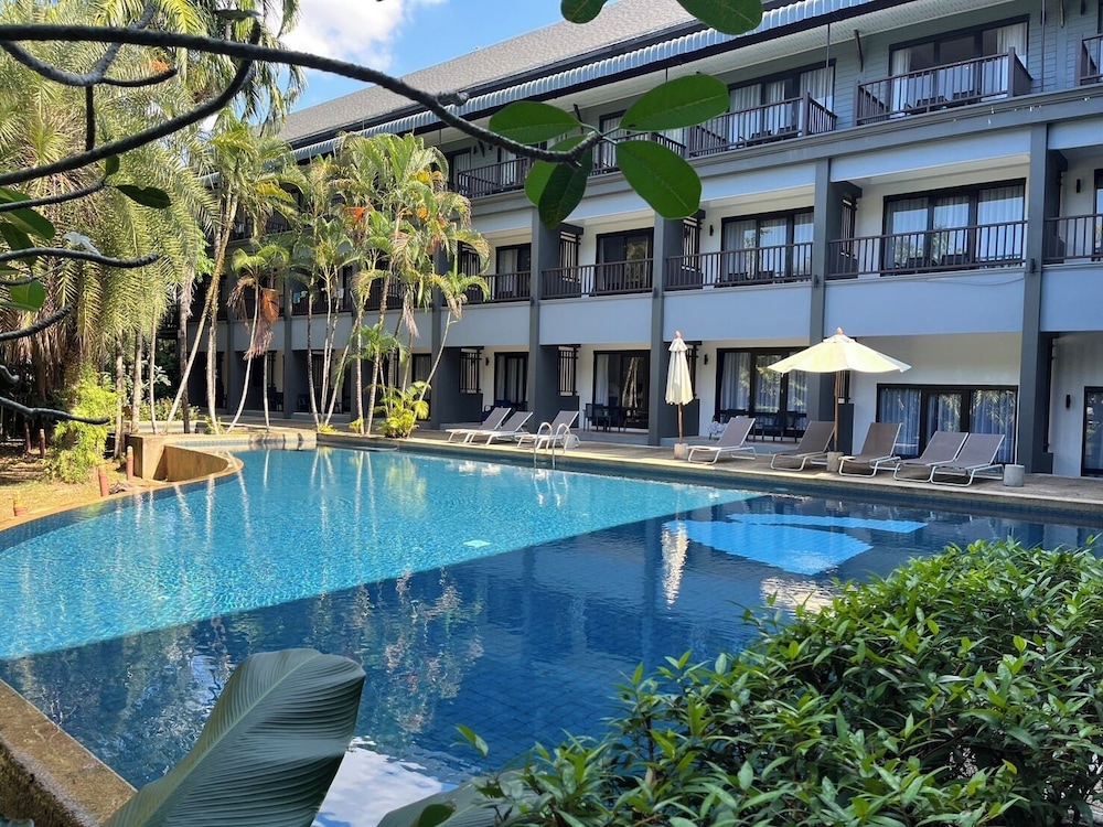 Private 2 Bedrooms Villa Near Waterfall in Khao Lak-terrace Large Bubble Jacuzzi