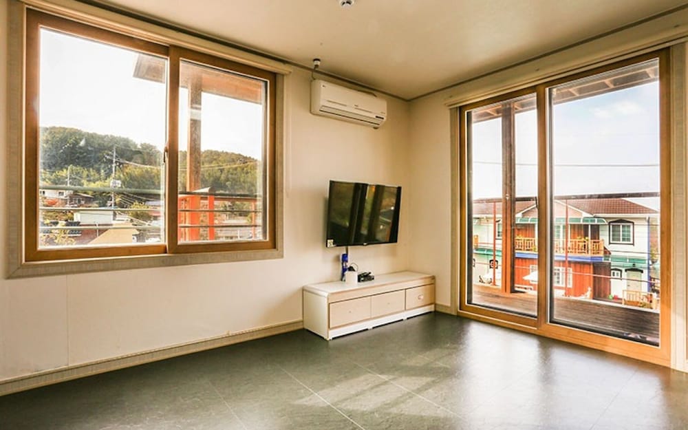 Gyeongju Twin Village Bed and Breakfast