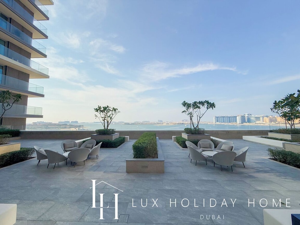 LUX The Atlantis View Luxury Beach Suite