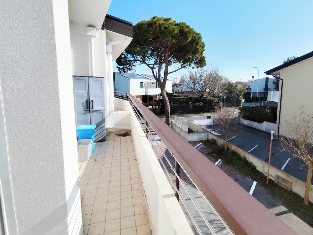 Comfortable Apartment With Pool