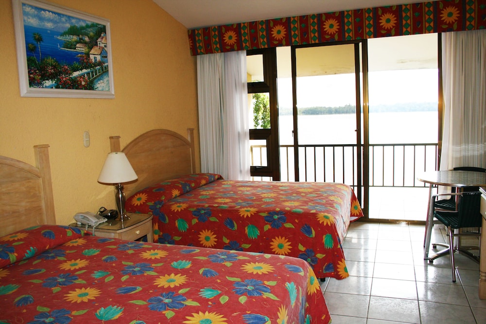 San Pedro Vacations - Hotel Mansion del Rio - Property Image 3