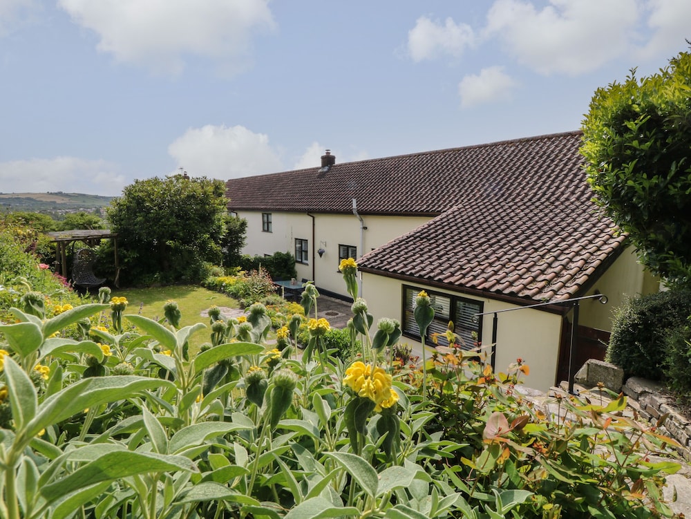 1 Old Farm Court