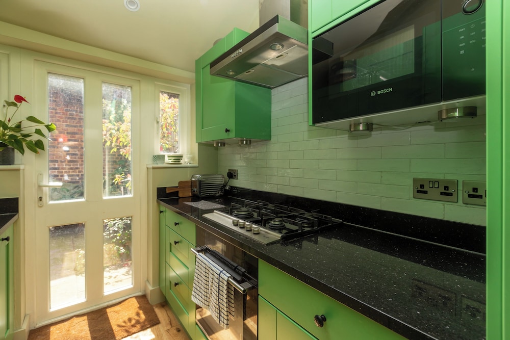 Beautiful & Cosy 2BD House - Southwark