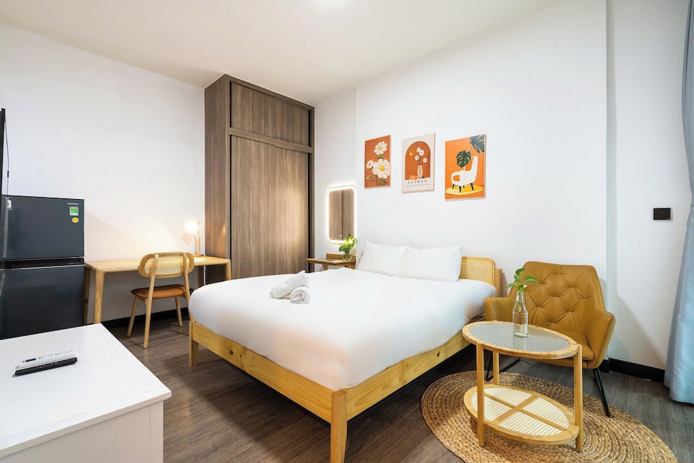Luxury Vela Luxe - De La Sol Sai Gon